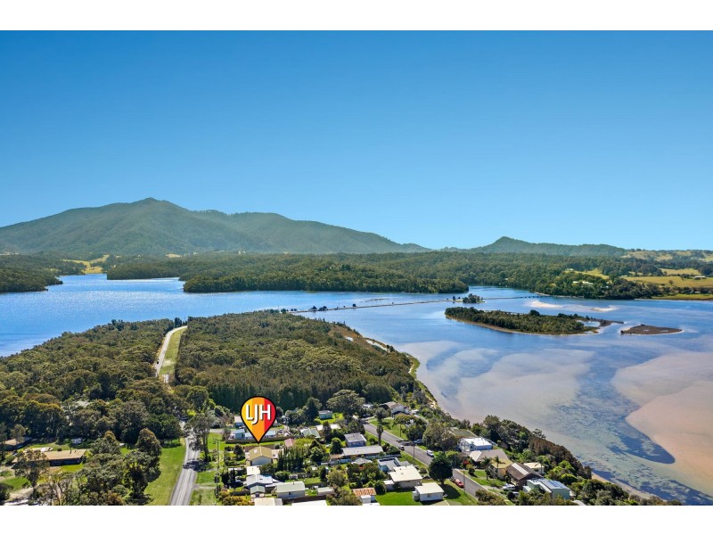 7 Wallaga Lake Road, Wallaga Lake Heights NSW 2546