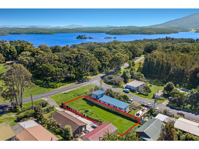 7 Wallaga Lake Road, Wallaga Lake Heights NSW 2546