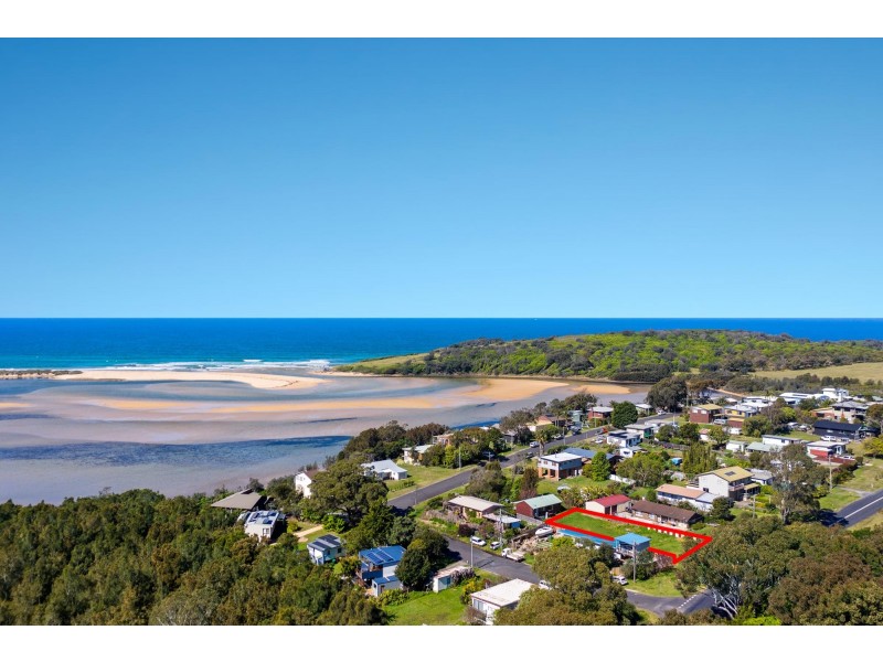 7 Wallaga Lake Road, Wallaga Lake Heights NSW 2546