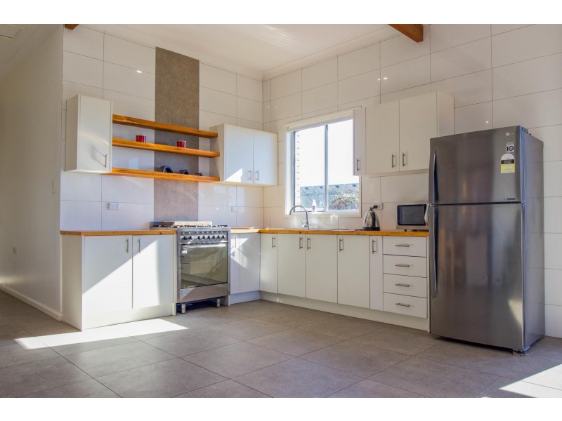 6 Sunset Boulevard, Kianga NSW 2546