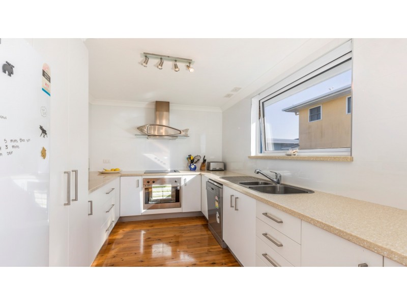 33 McMillan Crescent, Dalmeny NSW 2546