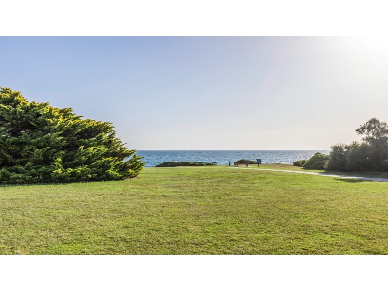 33 McMillan Crescent, Dalmeny NSW 2546