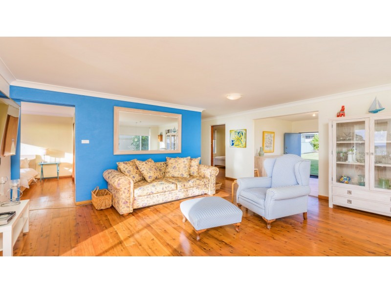 33 McMillan Crescent, Dalmeny NSW 2546