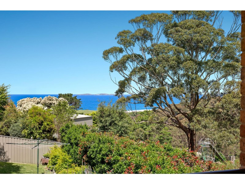 20 Dawn Parade, Kianga NSW 2546
