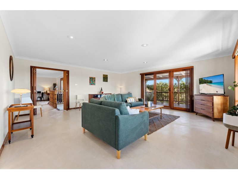 9 Dulling Street, Dalmeny NSW 2546