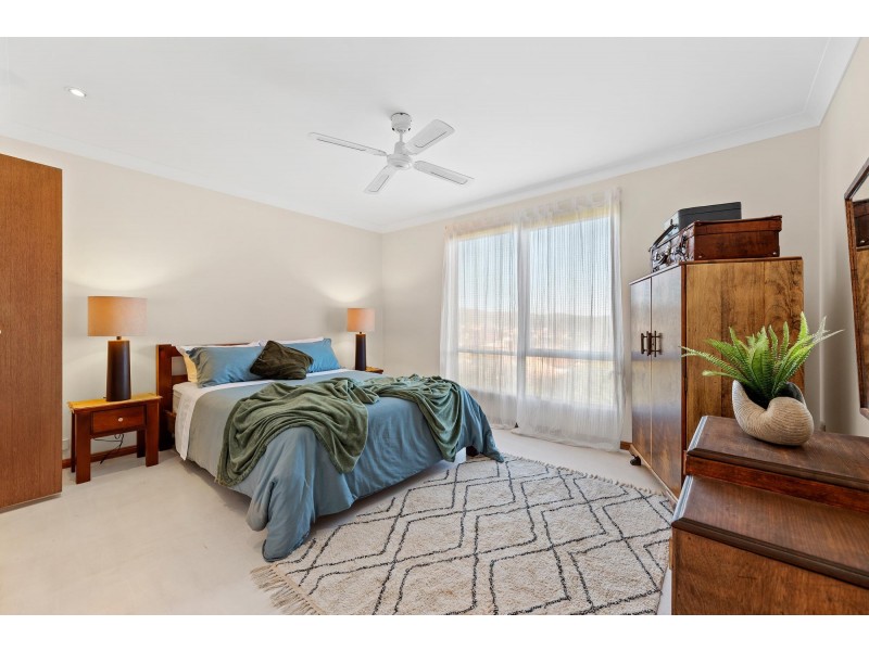 9 Dulling Street, Dalmeny NSW 2546