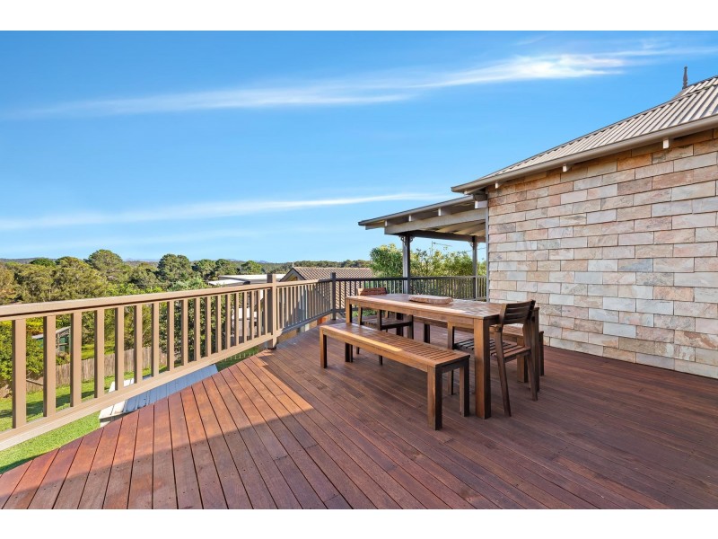 9 Dulling Street, Dalmeny NSW 2546