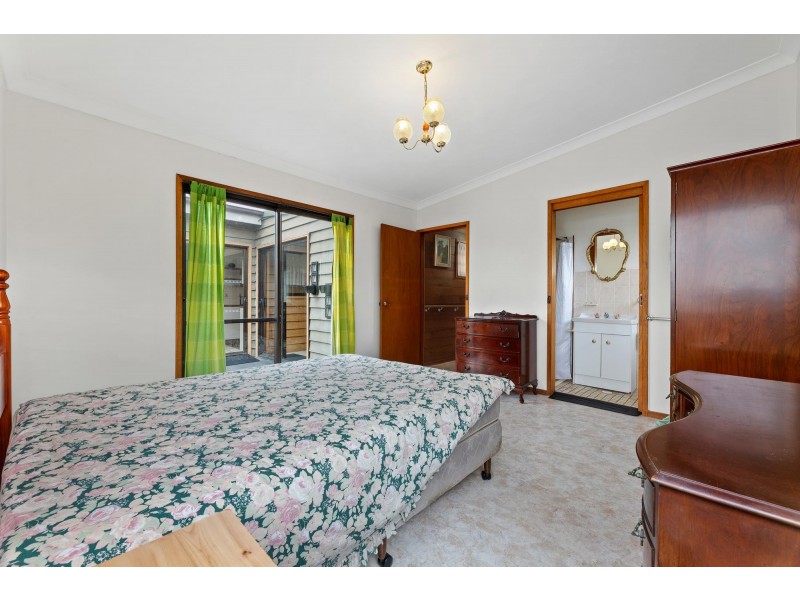 19 Cresswick Parade, Dalmeny NSW 2546