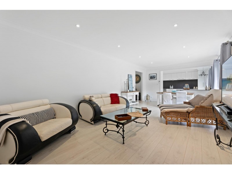 27 Barker Parade, Narooma NSW 2546