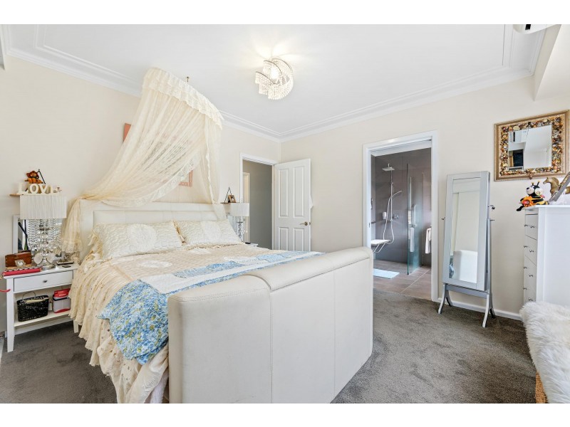 9 Riverside Drive, Narooma NSW 2546