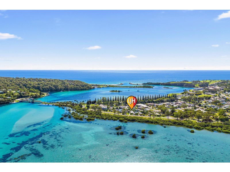 9 Riverside Drive, Narooma NSW 2546