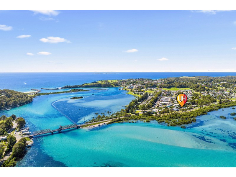 9 Riverside Drive, Narooma NSW 2546