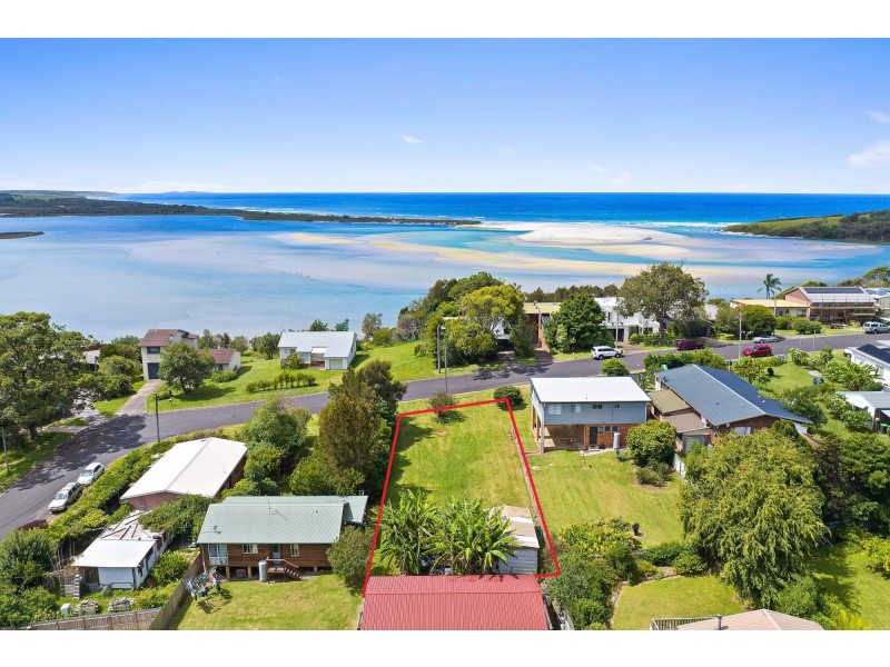 6 Lake View Drive, Wallaga Lake NSW 2546