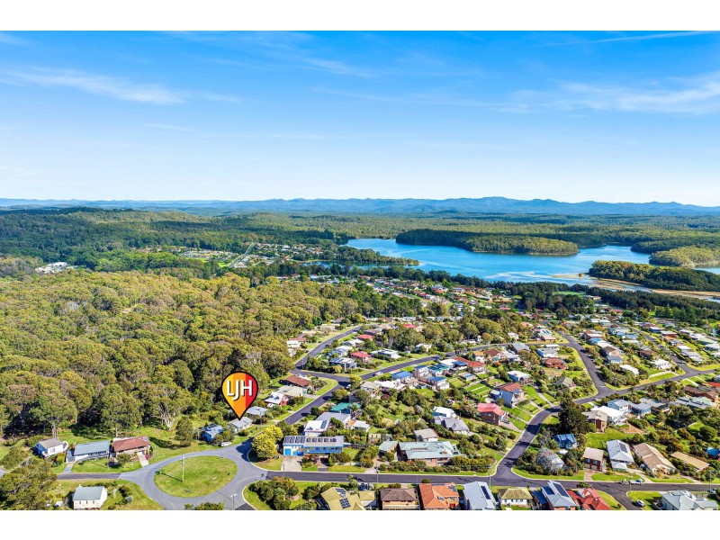 33 Mummaga Way, Dalmeny NSW 2546
