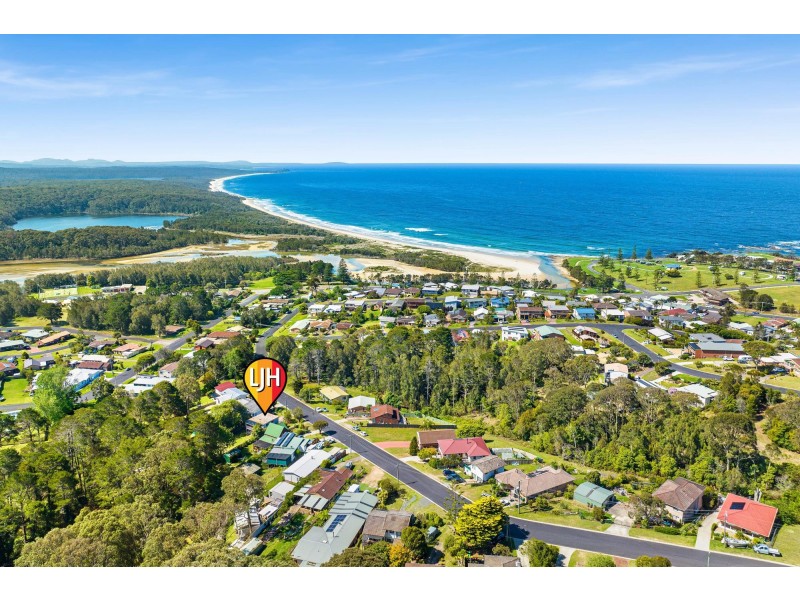 9 Thomson Parade, Dalmeny NSW 2546