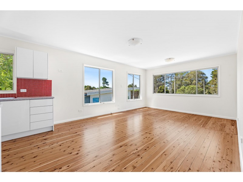 9 Thomson Parade, Dalmeny NSW 2546