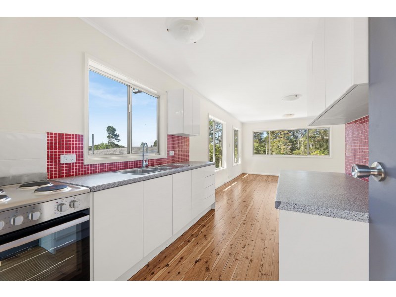 9 Thomson Parade, Dalmeny NSW 2546