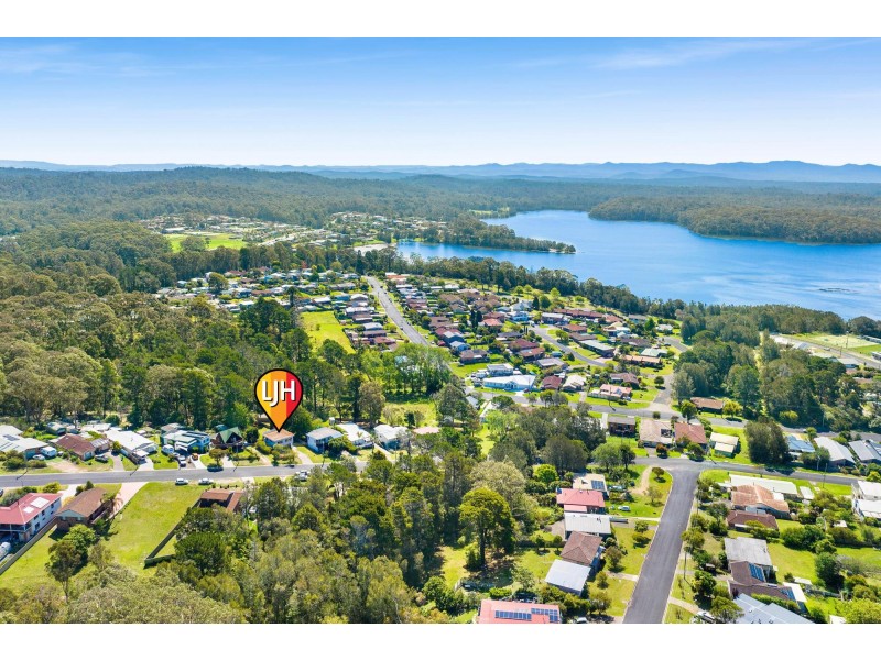 9 Thomson Parade, Dalmeny NSW 2546