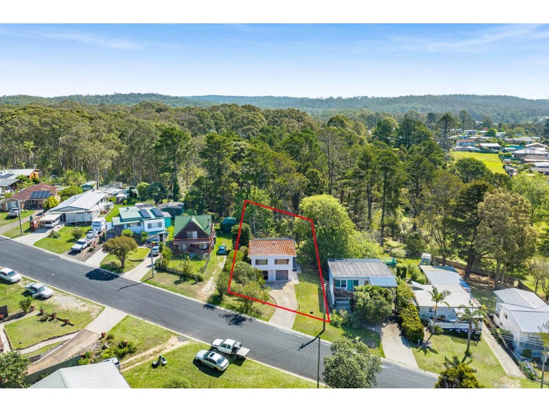 9 Thomson Parade, Dalmeny NSW 2546