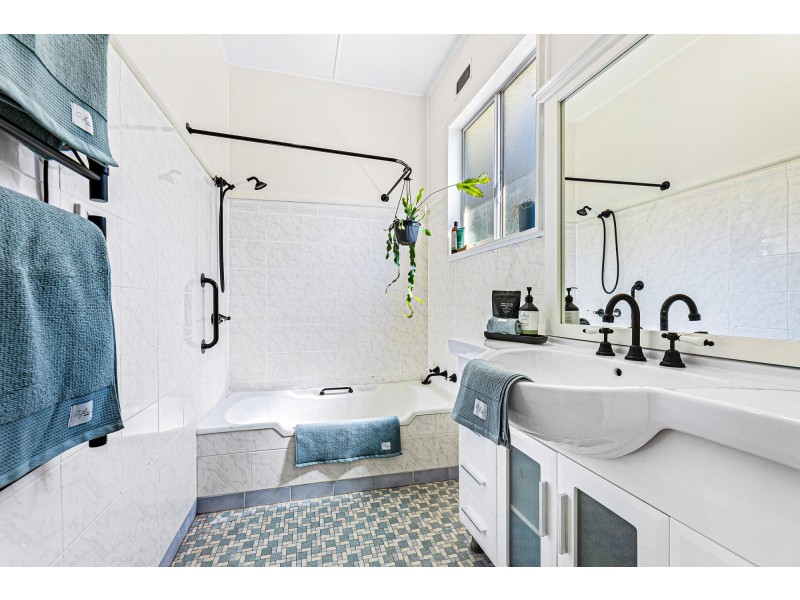 20 Loader Parade, Narooma NSW 2546