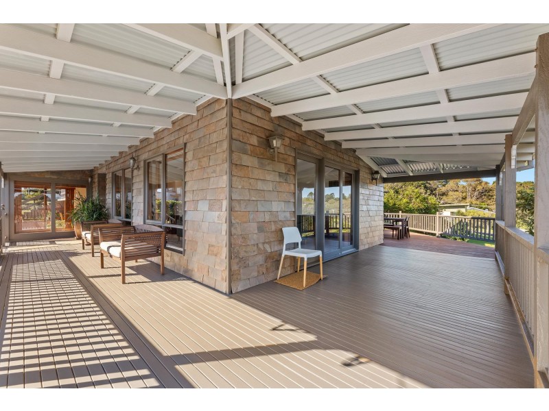 9 Dulling Street, Dalmeny NSW 2546