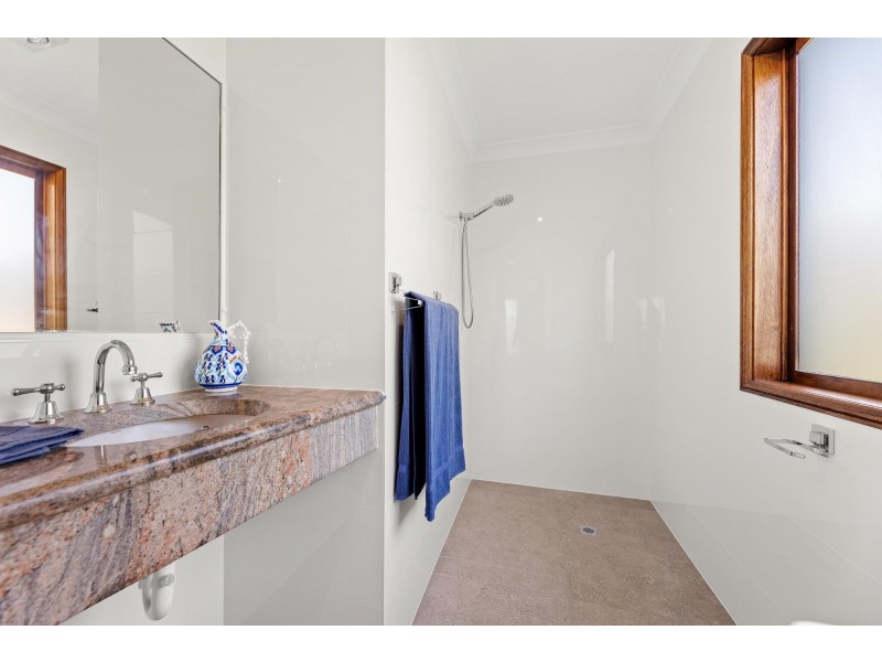 9 Dulling Street, Dalmeny NSW 2546