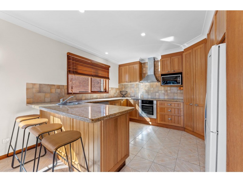 9 Dulling Street, Dalmeny NSW 2546