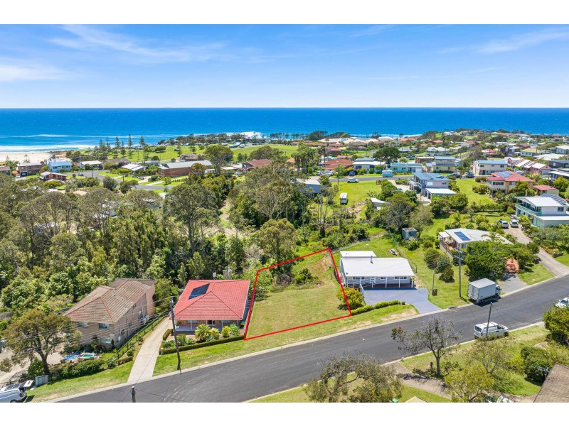 26 Thomson Parade, Dalmeny NSW 2546
