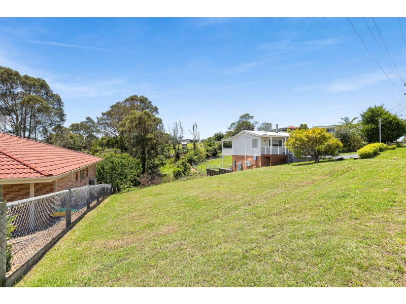 26 Thomson Parade, Dalmeny NSW 2546