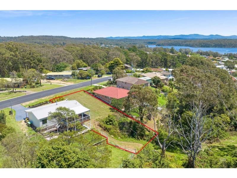26 Thomson Parade, Dalmeny NSW 2546