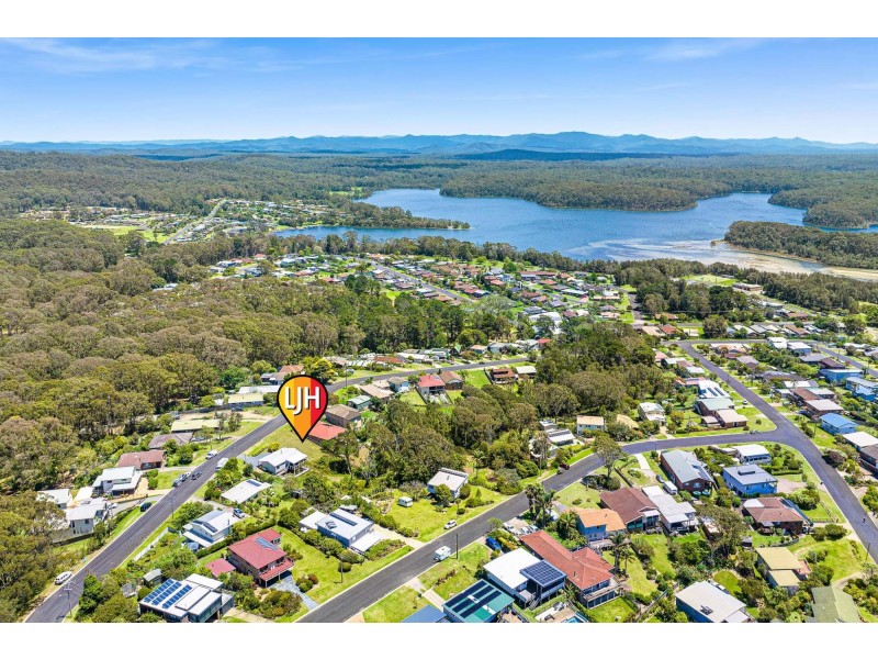 26 Thomson Parade, Dalmeny NSW 2546