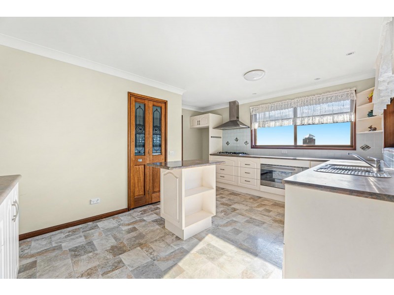 22 Warbler Crescent, North Narooma NSW 2546