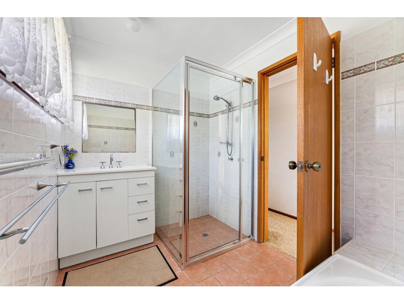 22 Warbler Crescent, North Narooma NSW 2546