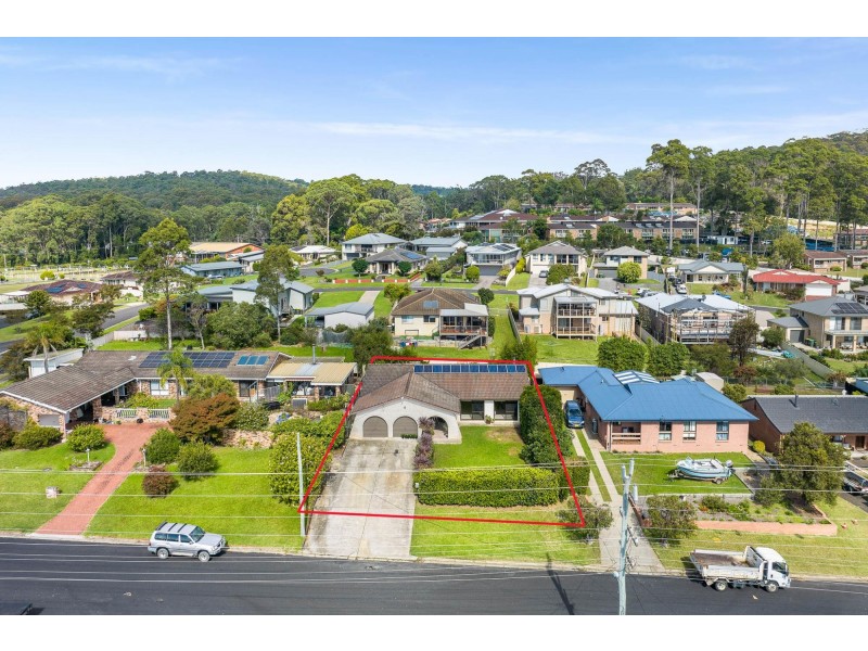 40 Binalong Street, Dalmeny NSW 2546