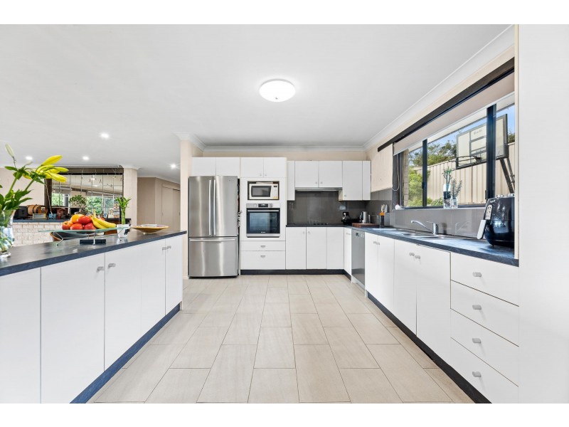 40 Binalong Street, Dalmeny NSW 2546