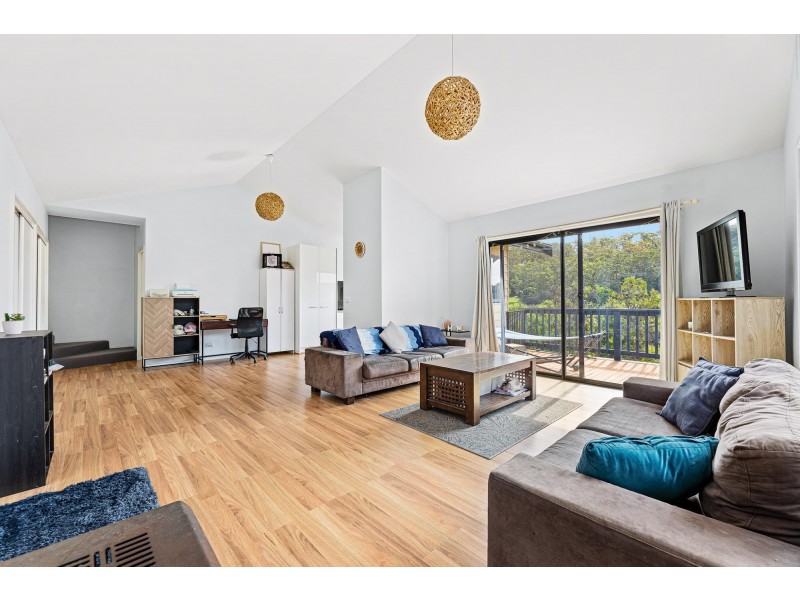 8 Creighton Parade, North Narooma NSW 2546