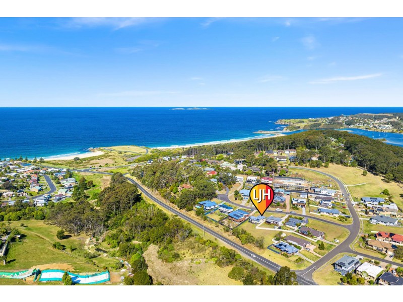 8 Creighton Parade, North Narooma NSW 2546