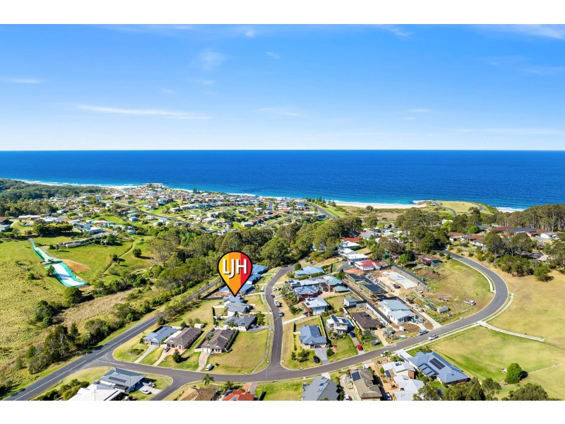 8 Creighton Parade, North Narooma NSW 2546