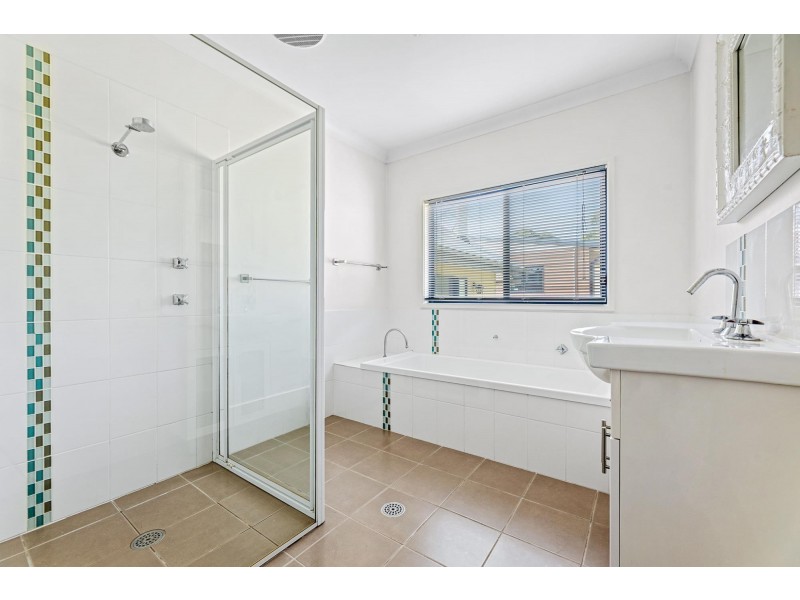 8 Creighton Parade, North Narooma NSW 2546