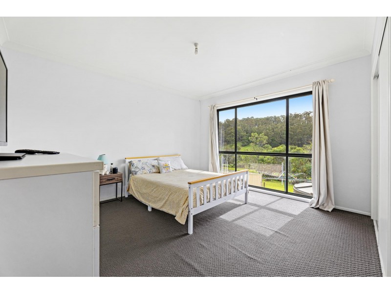 8 Creighton Parade, North Narooma NSW 2546