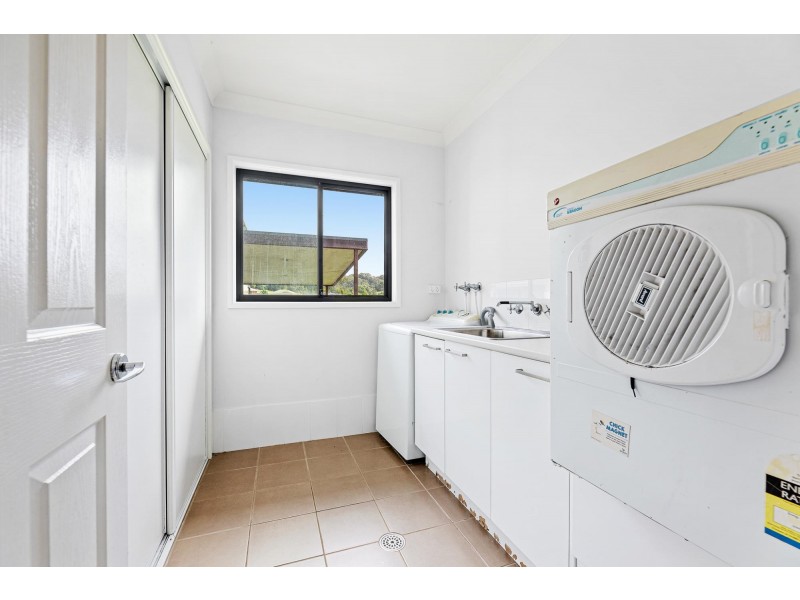 8 Creighton Parade, North Narooma NSW 2546