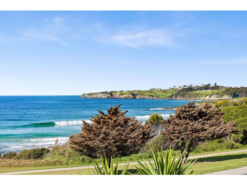 19 Dalmeny Drive, Kianga NSW 2546
