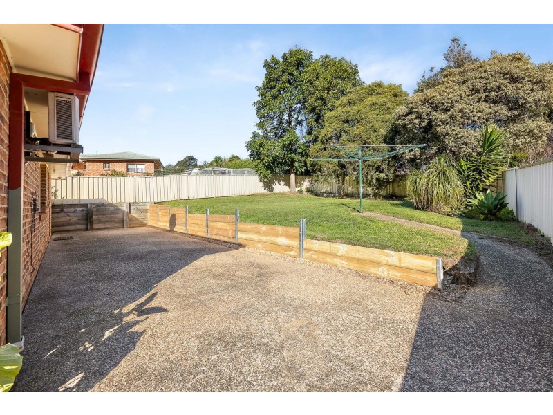 16 Mummaga Lake Drive, Dalmeny NSW 2546