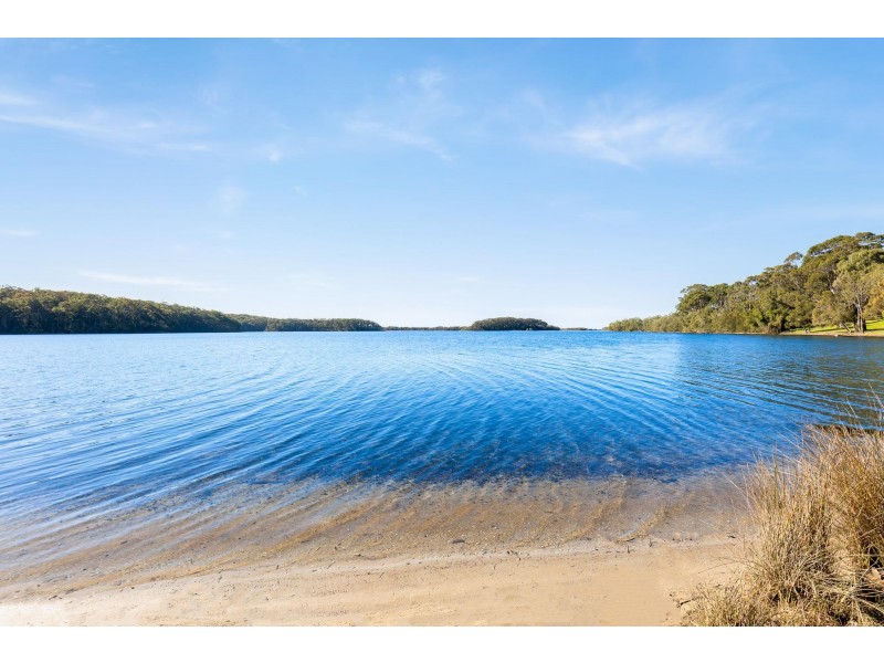 16 Mummaga Lake Drive, Dalmeny NSW 2546