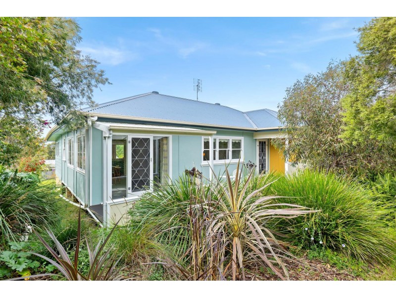 9 Riley Street, Narooma NSW 2546