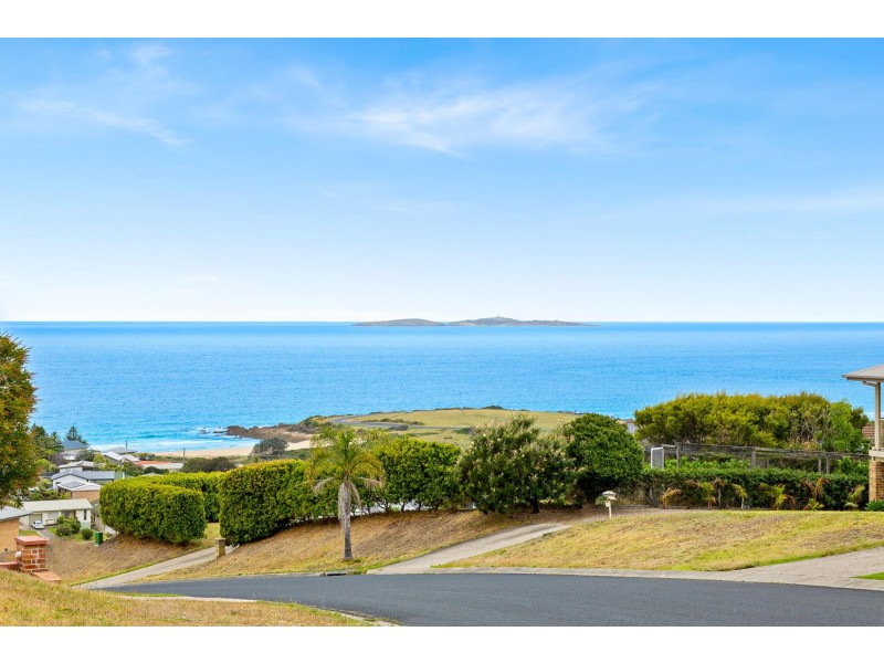 21 Dawn Parade, Kianga NSW 2546