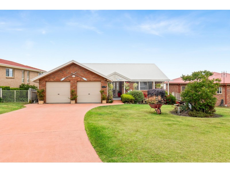 21 Dawn Parade, Kianga NSW 2546