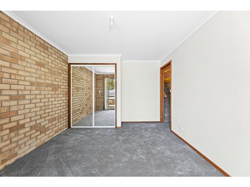 2/1 Woodbury Road, North Narooma NSW 2546