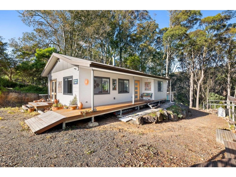 31 Thomson Parade, Dalmeny NSW 2546