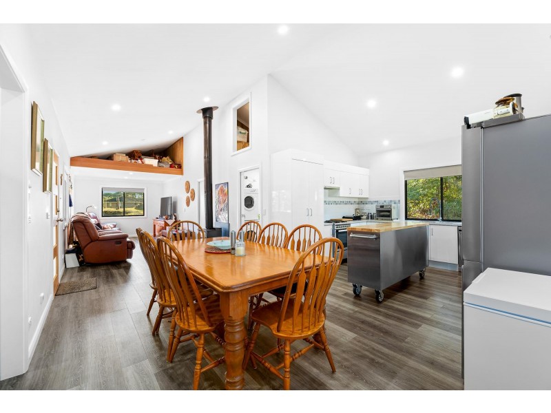 31 Thomson Parade, Dalmeny NSW 2546